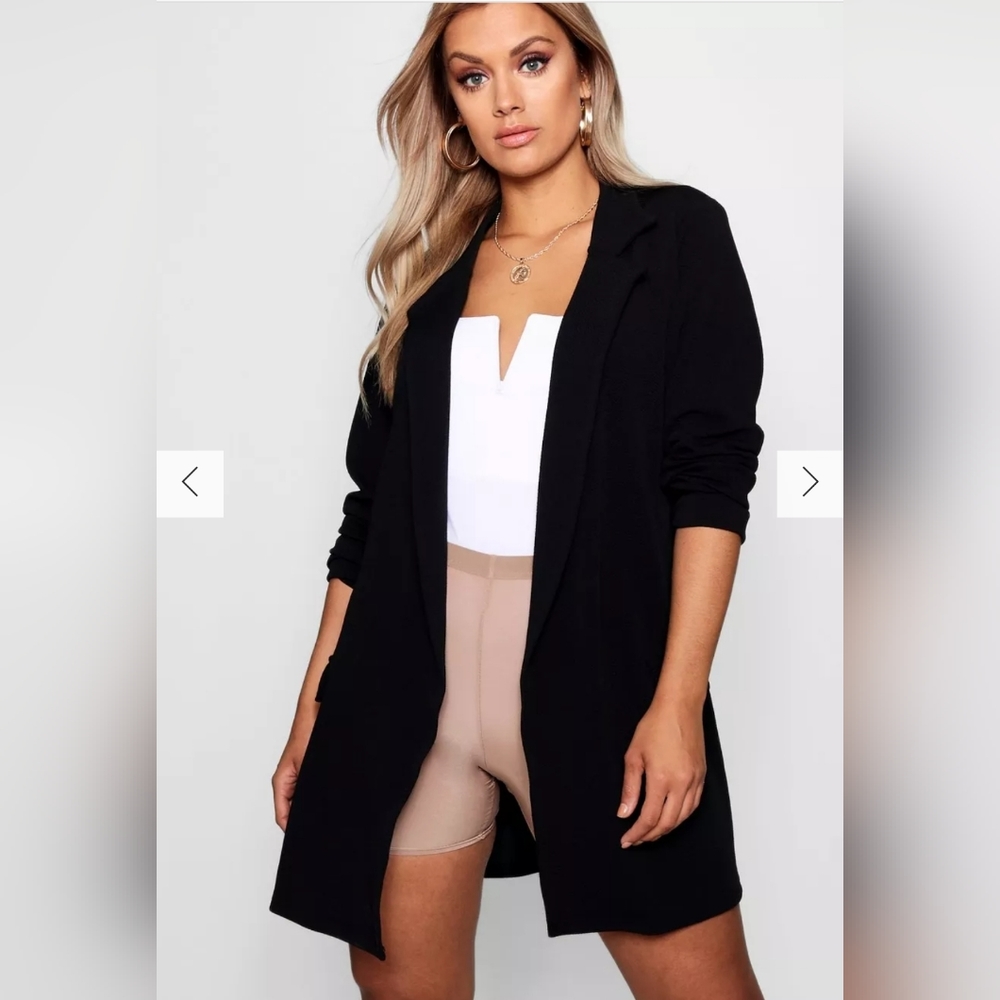 PLUS OVERSIZED TIE BLAZER